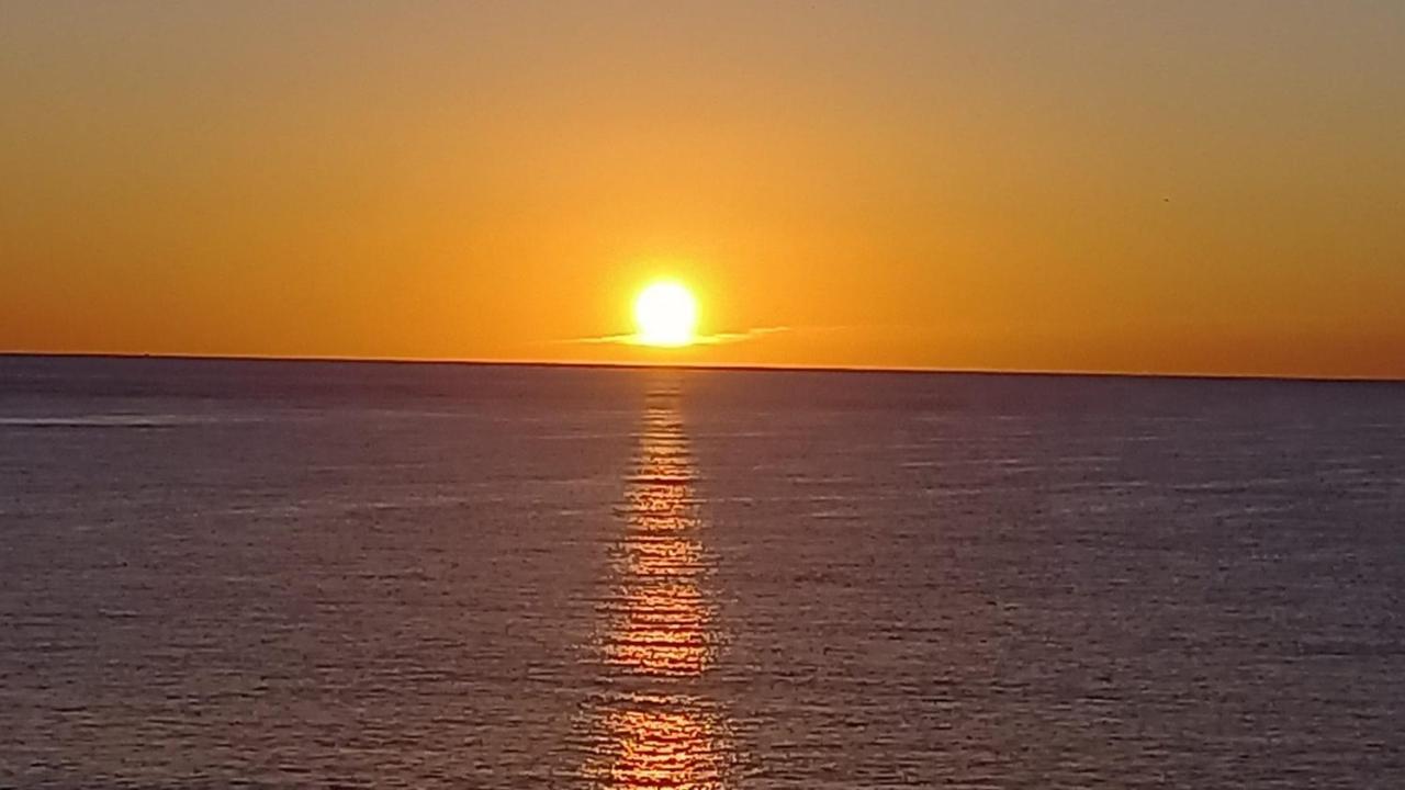 L'Ampolla Ronda Del Mar Lägenhet Exteriör bild